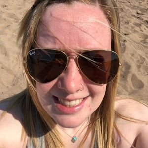 Meet your Posher, Andrea